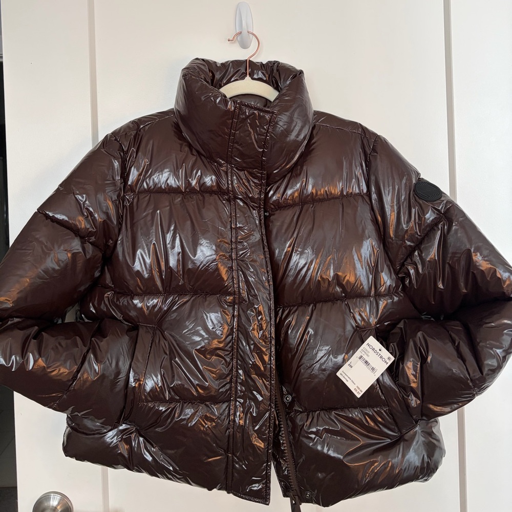Women's vegan chocolate puffer jacket size large